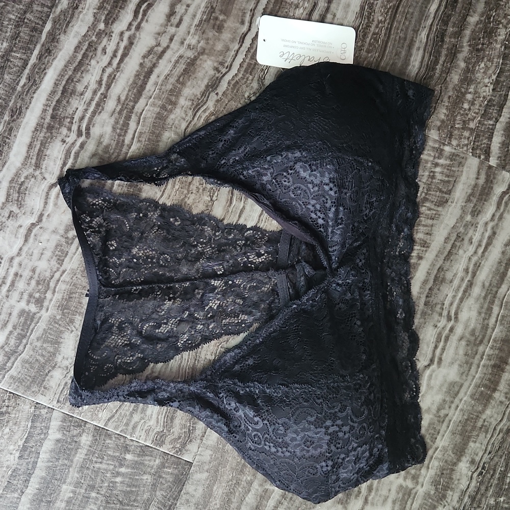 NWT Dreamwear black lace racerback bralette